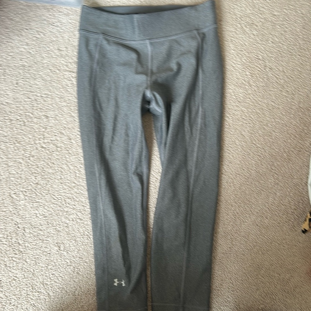 Under armour cropped leggings